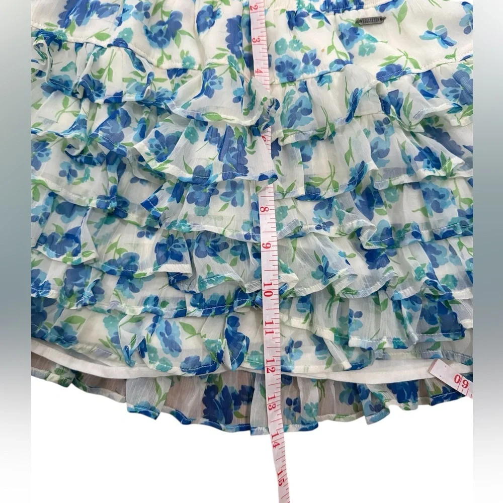 Hollister Y2K Blue Floral Tiered Ruffle Mini Skirt Women’s size Small